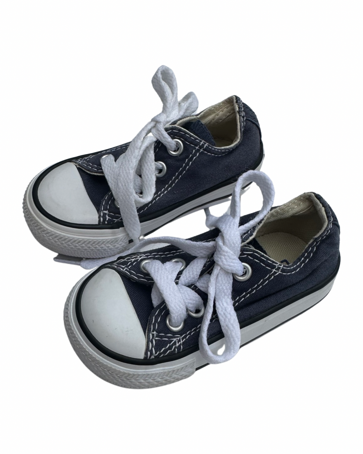 Converse Chuck Taylor classic low lace up infant trainers in navy(UK4/EU20)