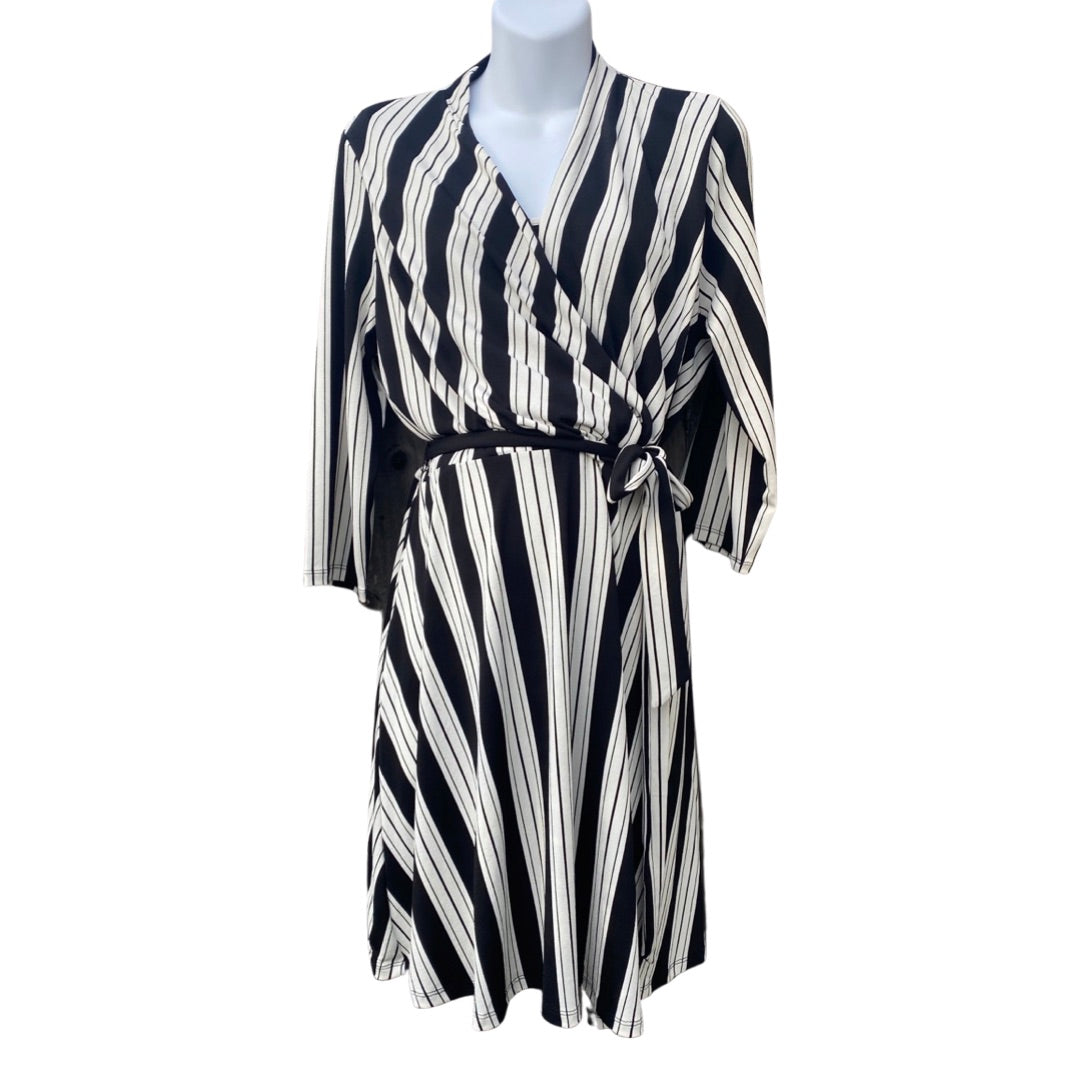 H&M maternity striped midi v neck dress (size XL)